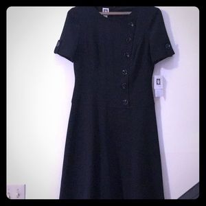 Perfect black dress for the office
